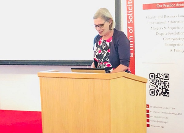 Dr Helen Stephenson Photo