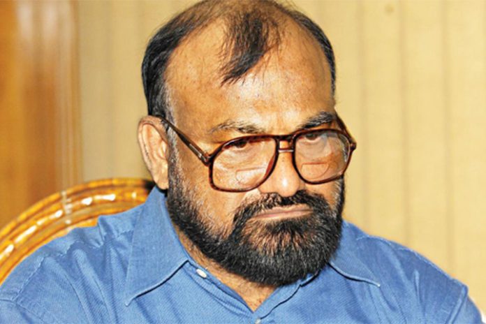 সাদেক হোসেন