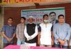 প্রবাসী সাংবাদিক ফয়সল মাহমুদের সৌজন্যে ভাসমান মানুষের মধ্যে ইফতার বিতরন