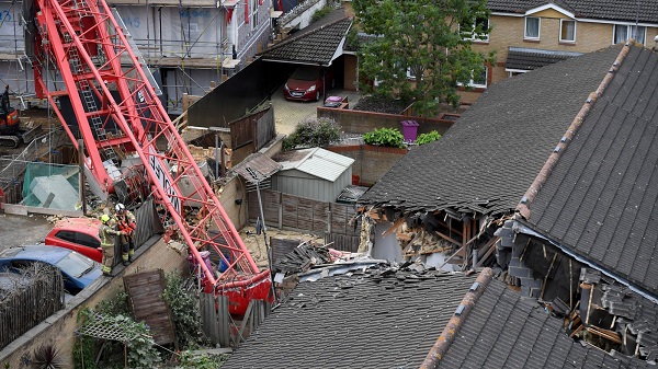 bow-crane-collapse_5034516