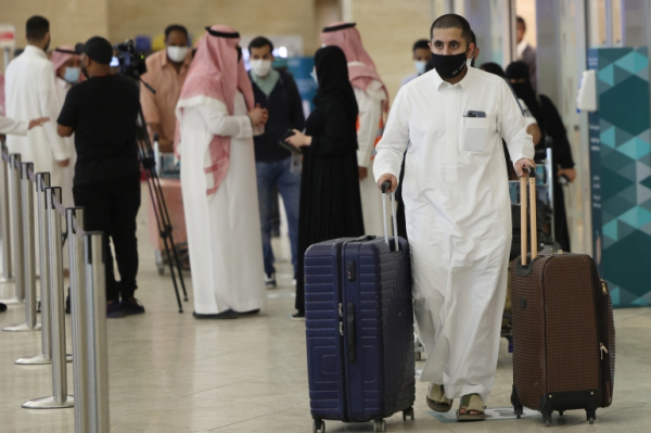 Saudi-Arabia-detects-first-case-of-COVID-19-Omicron-variant-in-Kingdom-2112011256