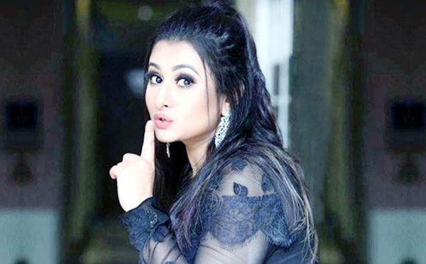 আবারও করোনায় আক্রান্ত চিত্রনায়িকা পূর্ণিমা আবারও করোনায় আক্রান্ত চিত্রনায়িকা পূর্ণিমা