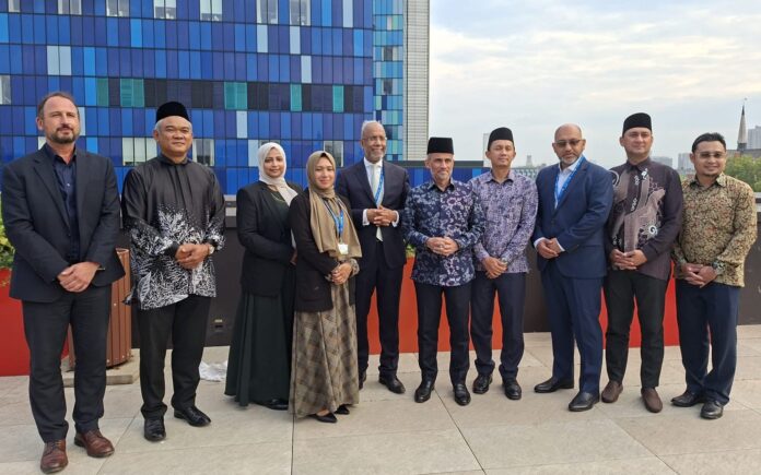 Malaysian High Commissioner Visit Town Hall2